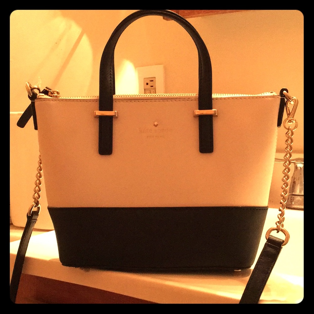 Kate Spade, black and white side body purse